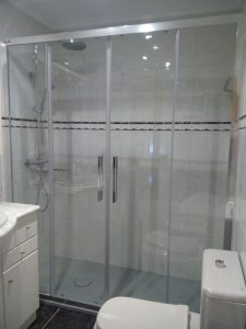 De bañera a ducha con columna termostática